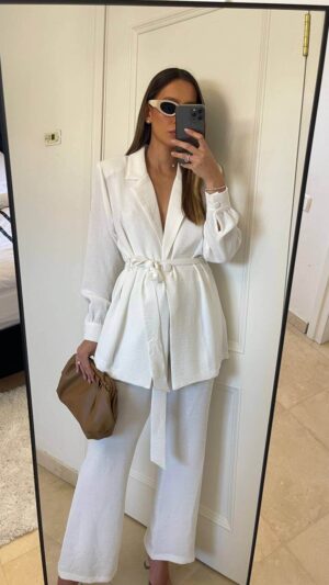 חליפת בר לבן