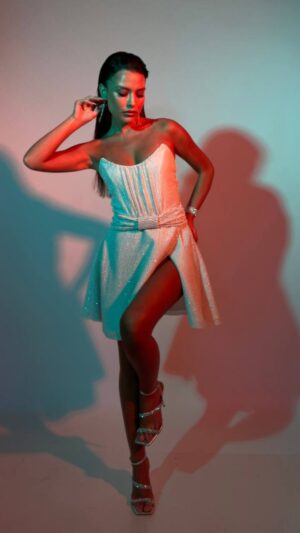 שמלה פלאז׳ר לבן