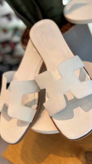 כפכף מיילי לבן