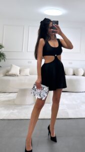 שמלת בל שחור