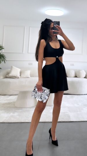 שמלת בל שחור