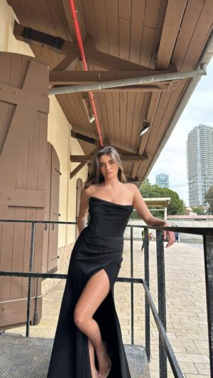 שמלת איימי שחור